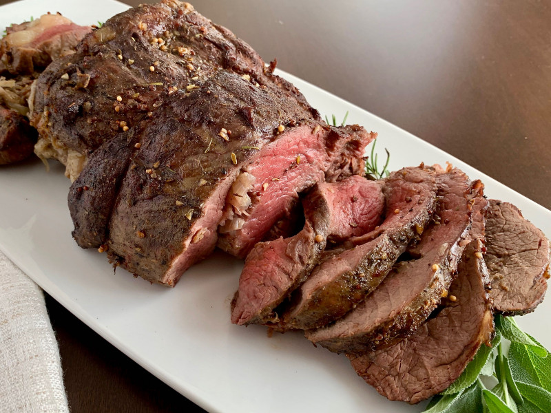 platter of beef tenderloin roast