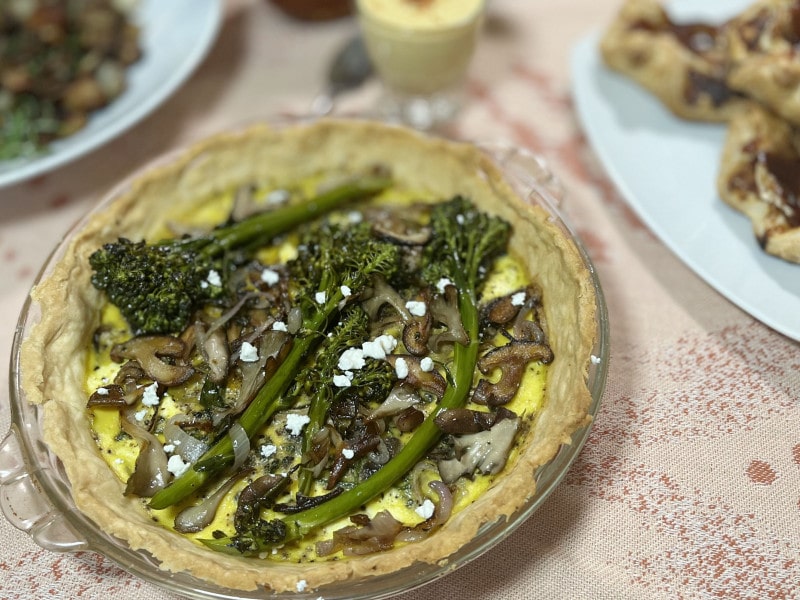 pie pan with a quiche bowl